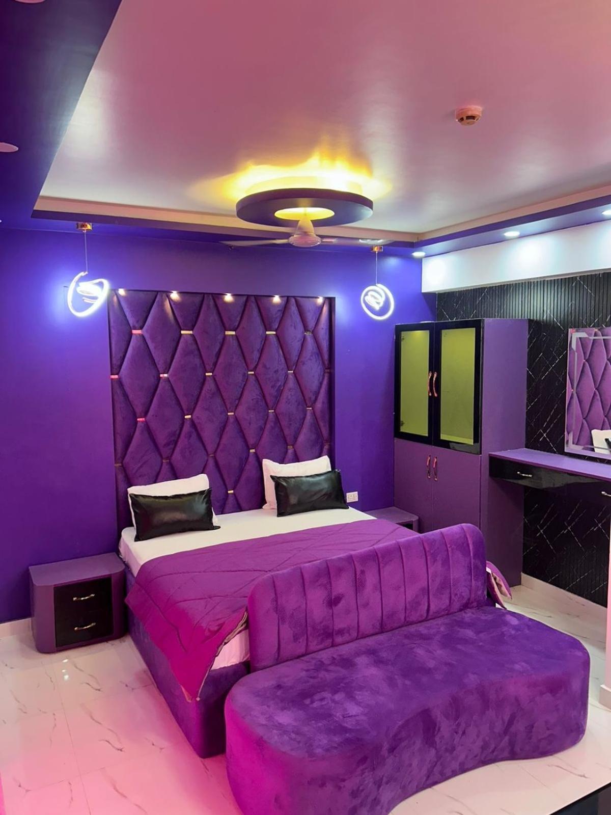 Dolphin Inn & Suites Manhattan Lucknow Esterno foto