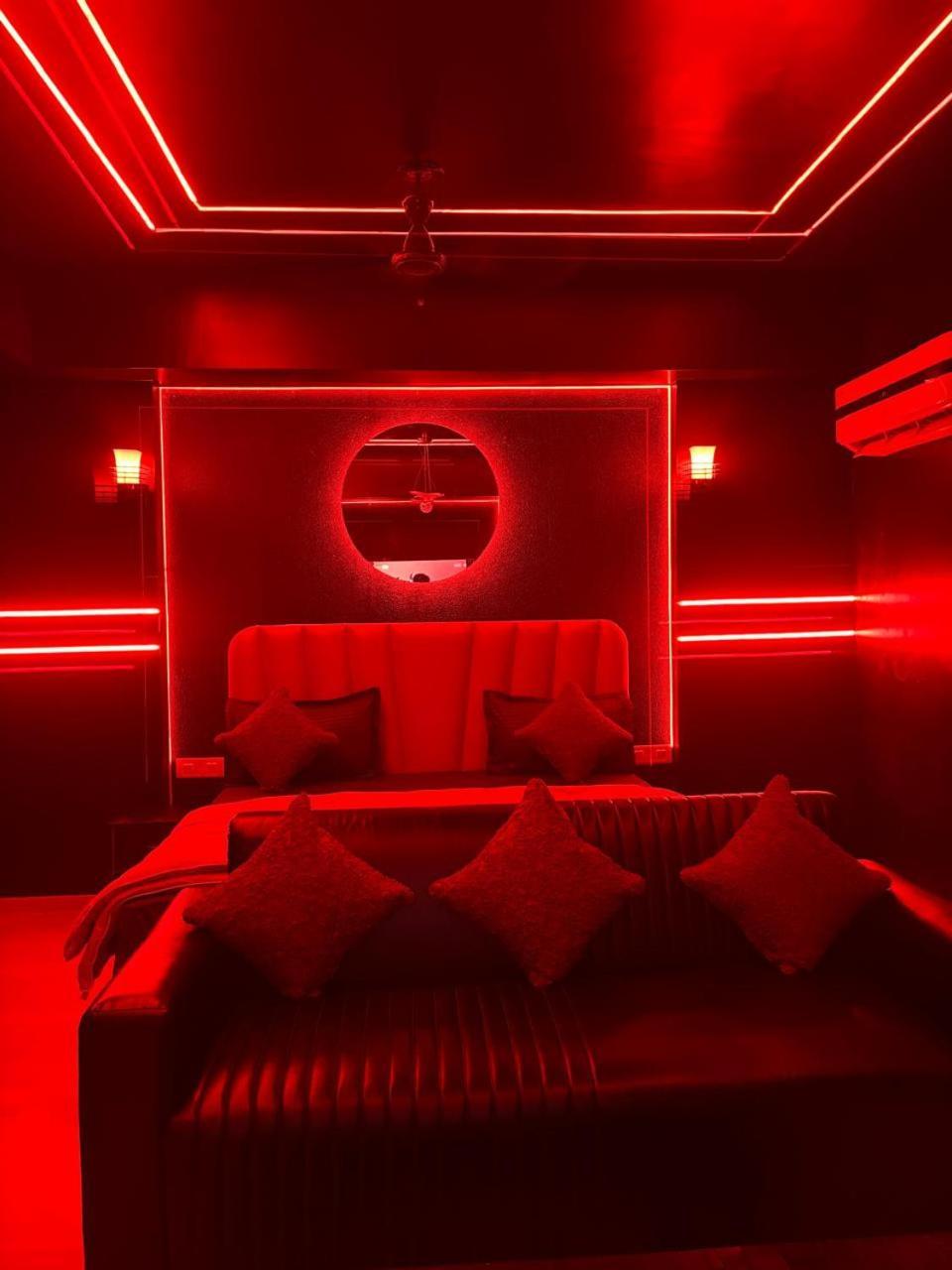 Dolphin Inn & Suites Manhattan Lucknow Esterno foto