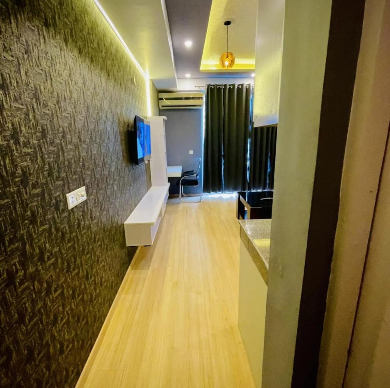 Dolphin Inn & Suites Manhattan Lucknow Esterno foto