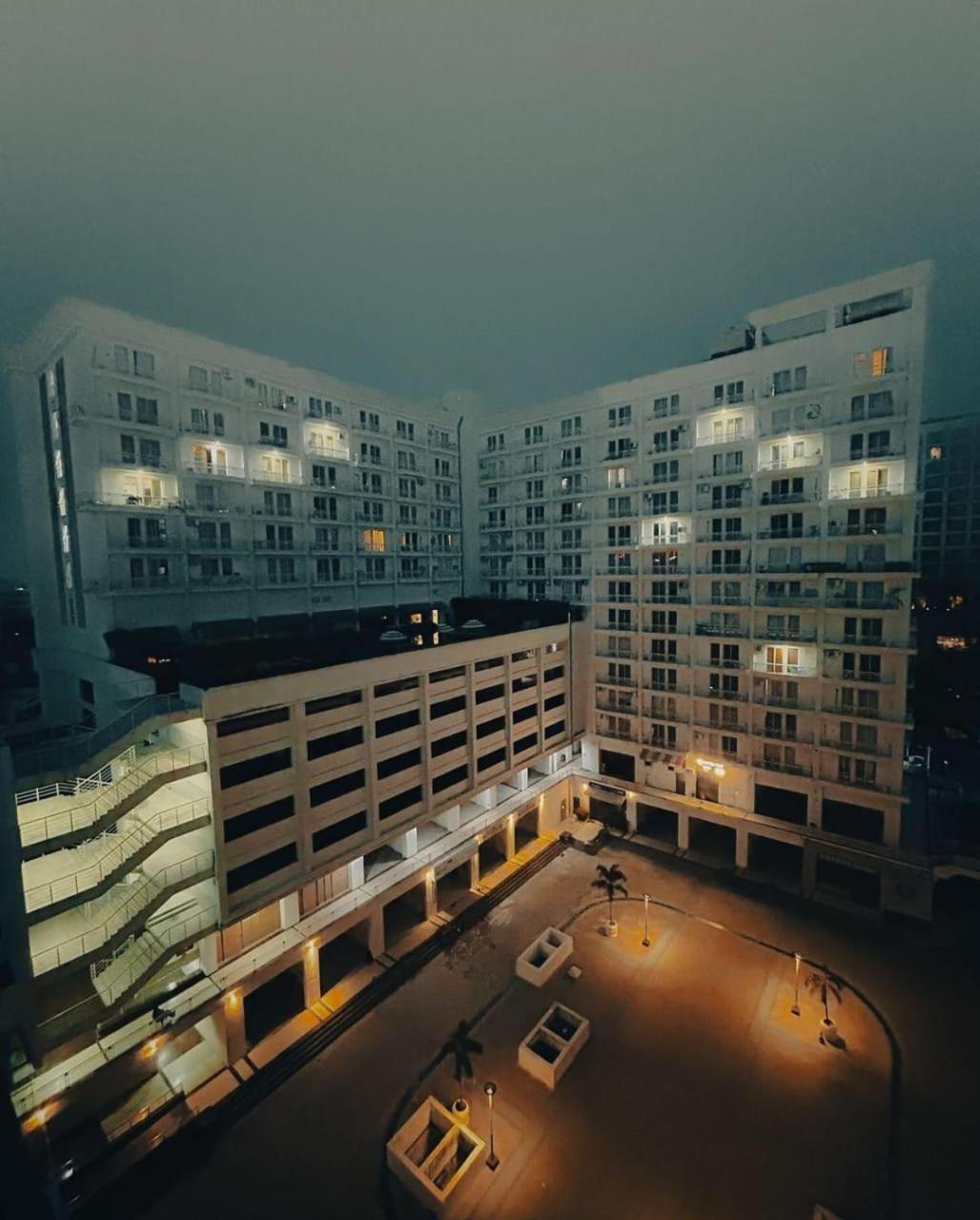 Dolphin Inn & Suites Manhattan Lucknow Esterno foto