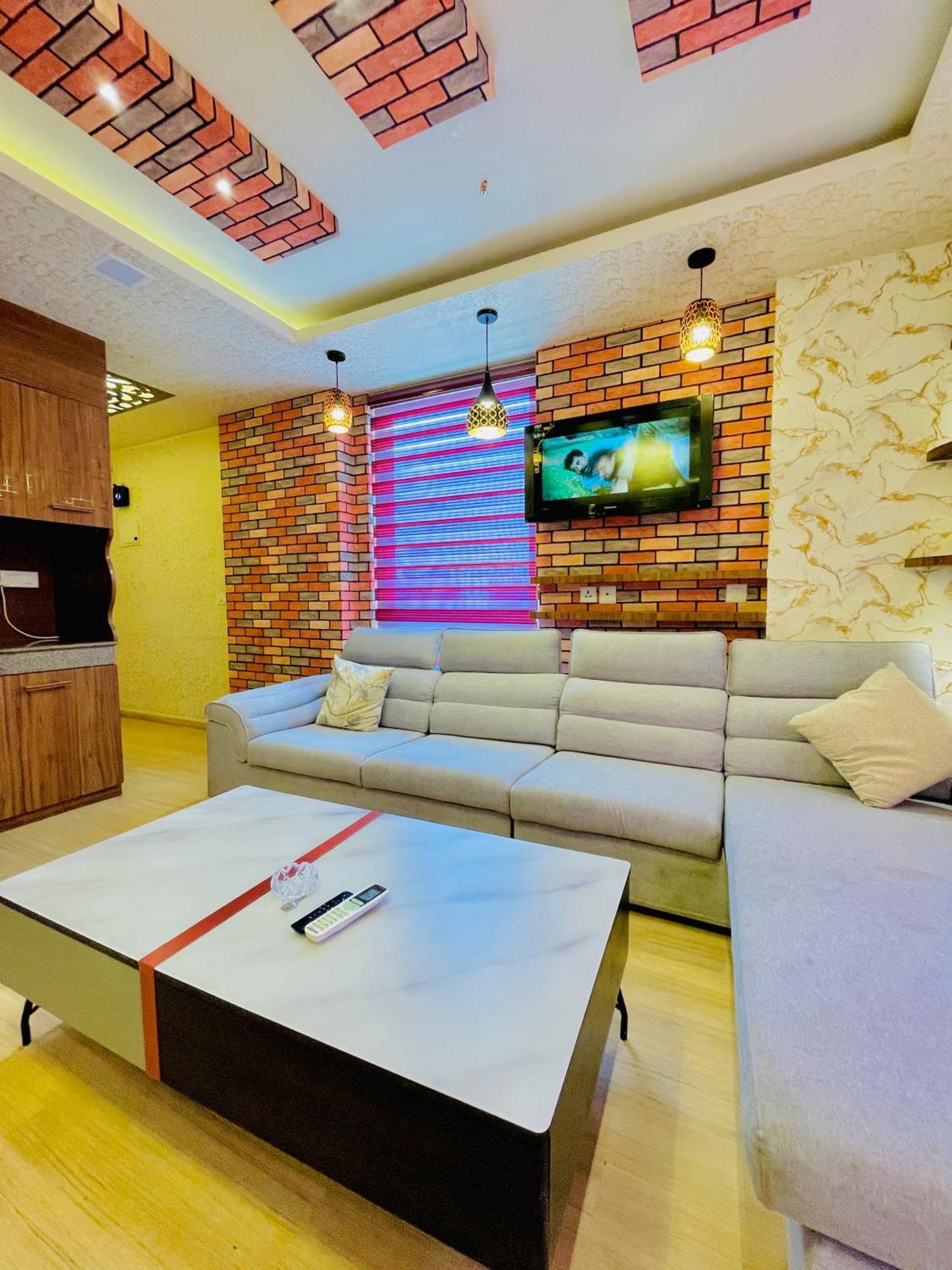 Dolphin Inn & Suites Manhattan Lucknow Esterno foto